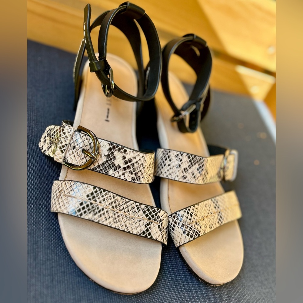 Naked Feet Zeke Snake Print Genuine Leather Strappy Sandals 10 - Picture 15 of 16